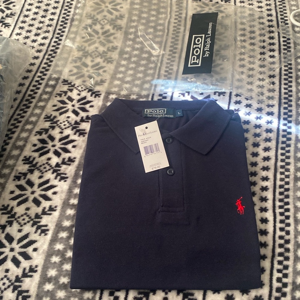 Men’s blue brand new shirt